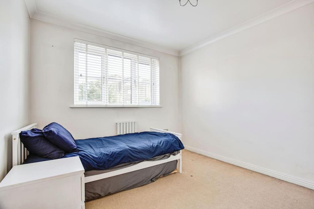 Modern 5 Bedroom House With Free Parking. Only 30 Mins To Bond Street Stanmore  Zewnętrze zdjęcie