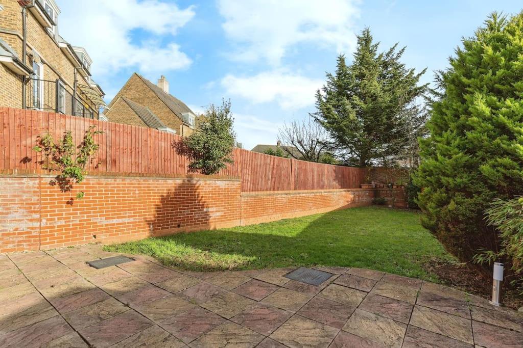 Modern 5 Bedroom House With Free Parking. Only 30 Mins To Bond Street Stanmore  Zewnętrze zdjęcie